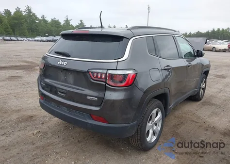 2018 Jeep Compass Latitude 4X4 from USA, damaged, VIN 3C4NJDBB6JT479294